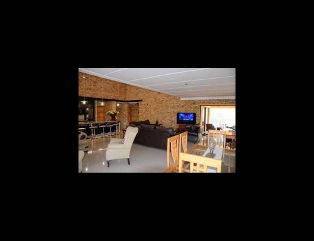 4 BEDROOM HOUSE FOR SALE IN VAALOEWER
